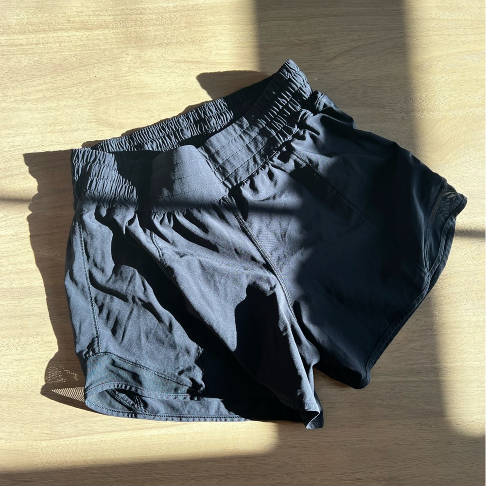 Lululemon high waisted hotty hot run shorts